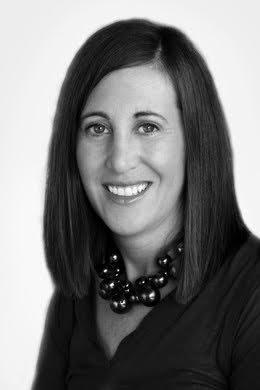 Jennifer Lewis headshot
